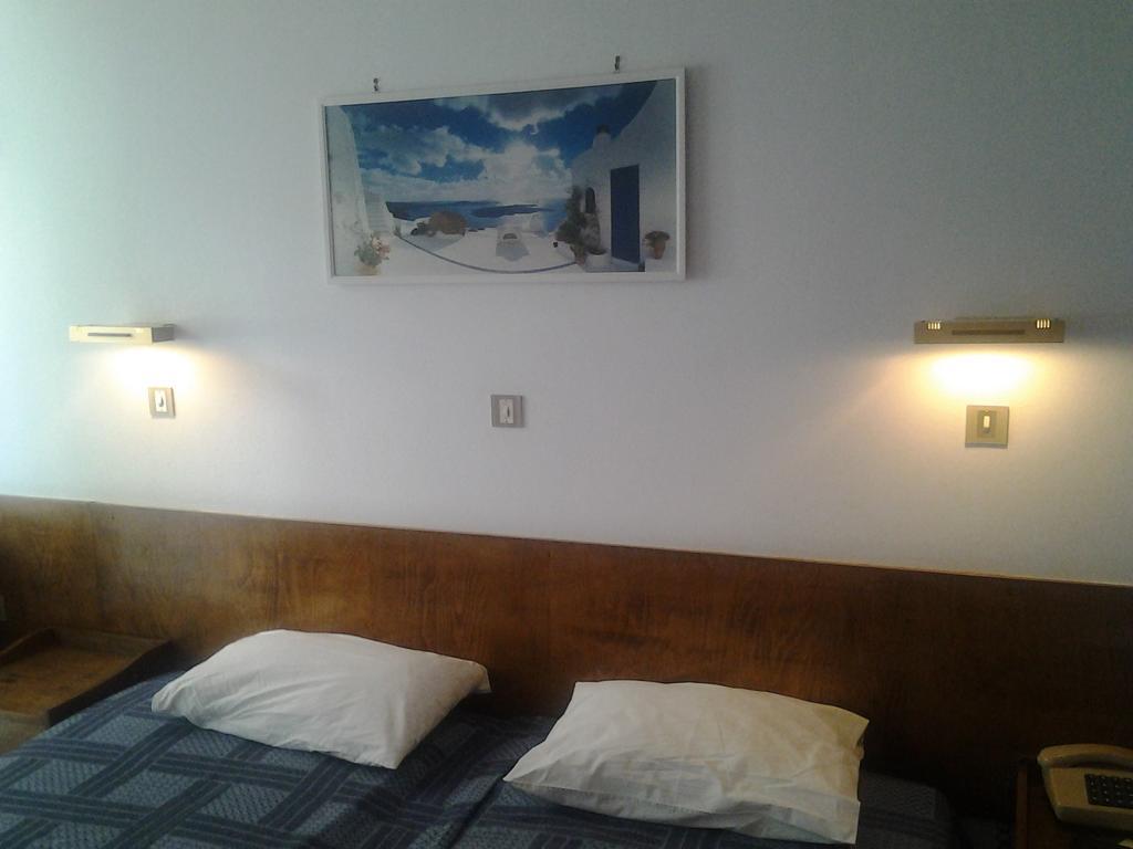 Oasis Hotel Masouri Esterno foto