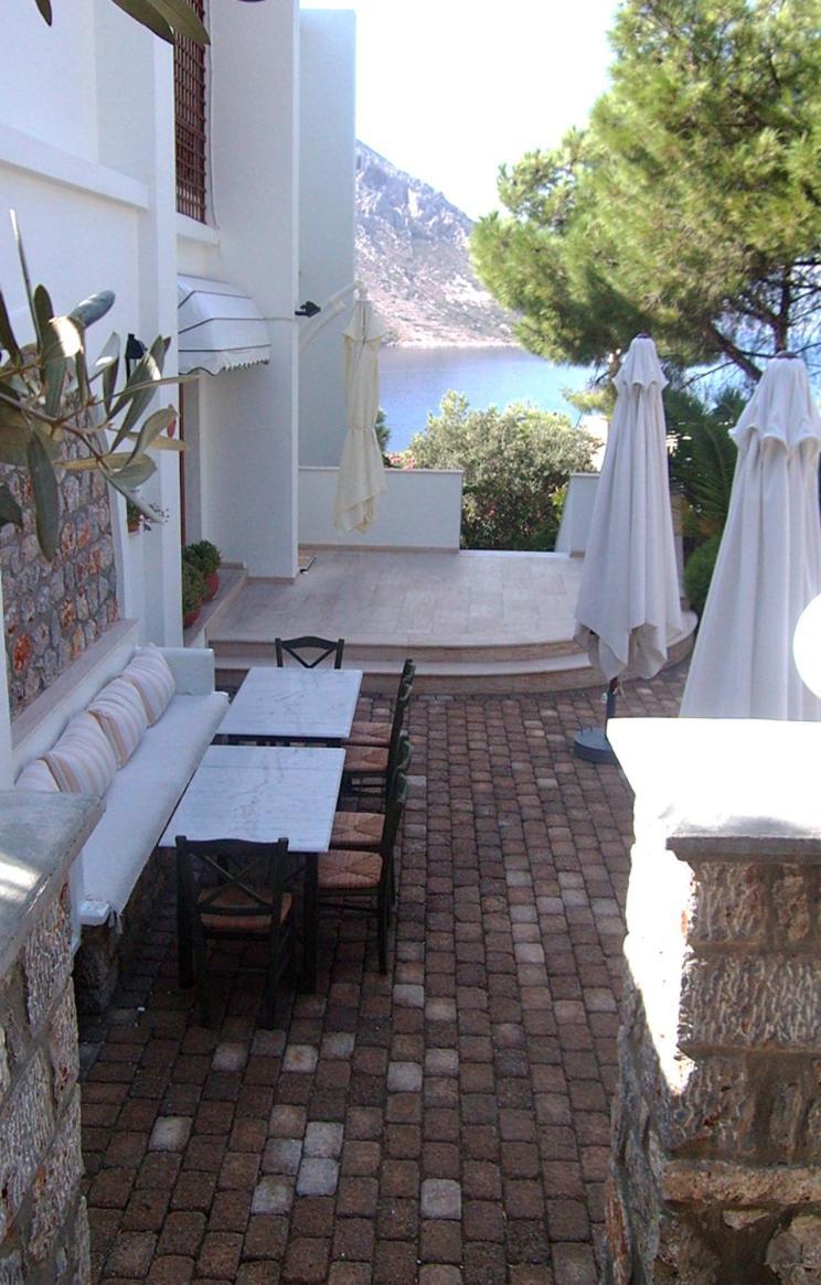 Oasis Hotel Masouri Esterno foto