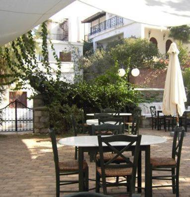 Oasis Hotel Masouri Esterno foto