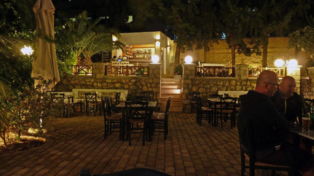 Oasis Hotel Masouri Esterno foto