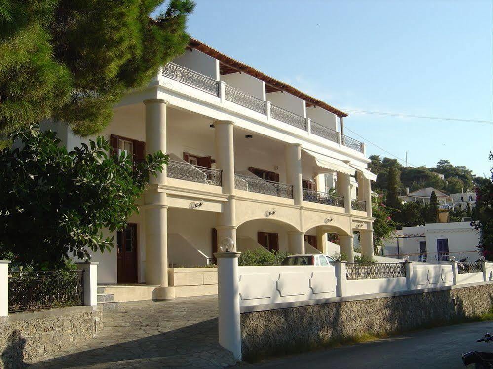 Oasis Hotel Masouri Esterno foto